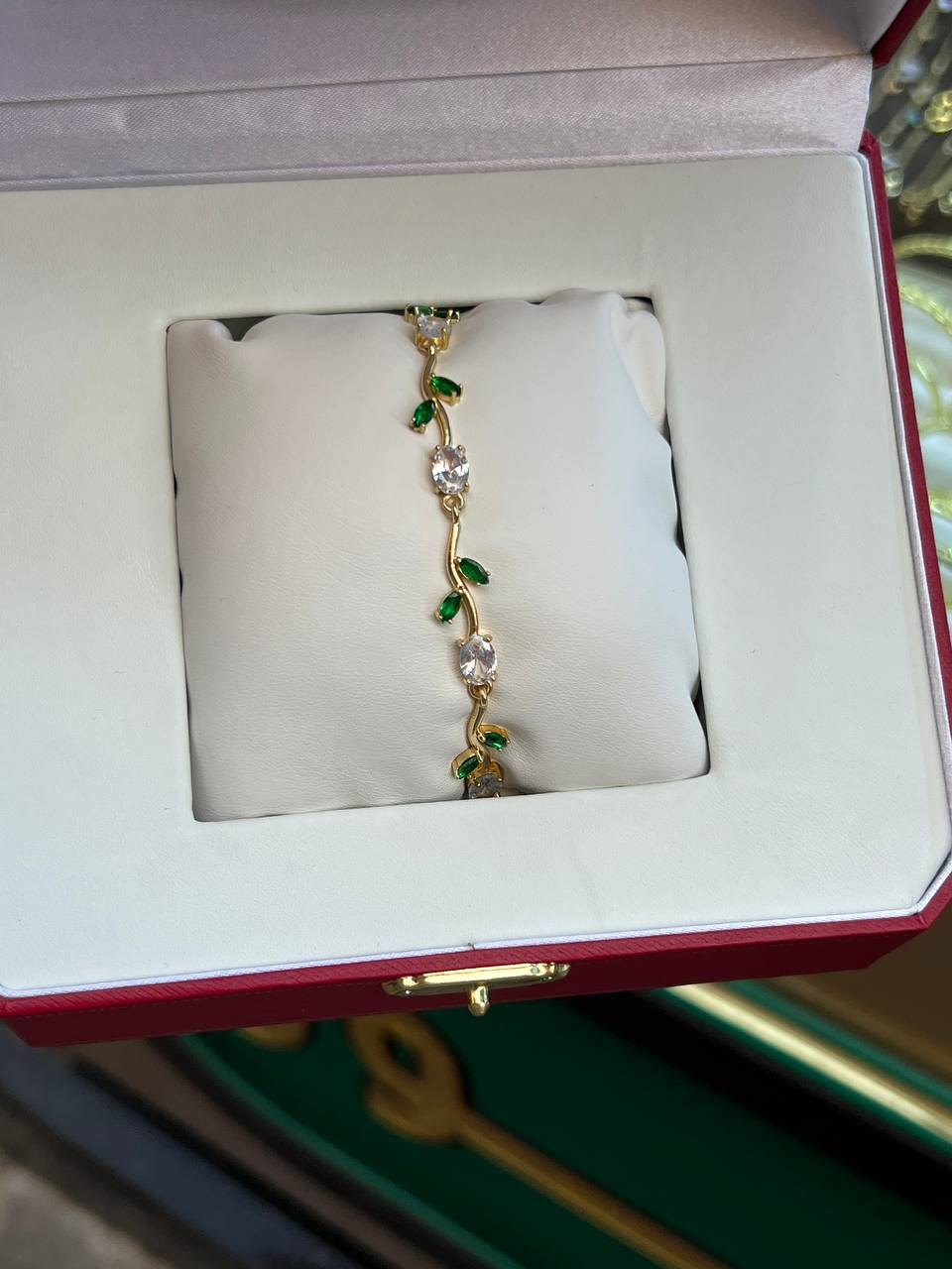 Bracelet Tulip ✨ – Élégance en Plaqué Or 💛 & Pierres Colorées 💎