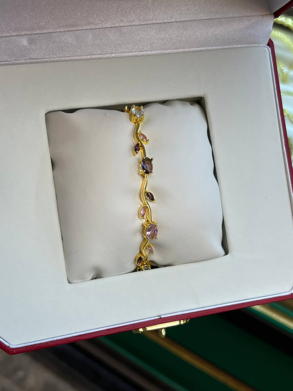 Bracelet Tulip ✨ – Élégance en Plaqué Or 💛 & Pierres Colorées 💎