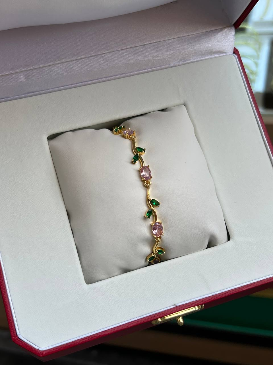 Bracelet Tulip ✨ – Élégance en Plaqué Or 💛 & Pierres Colorées 💎